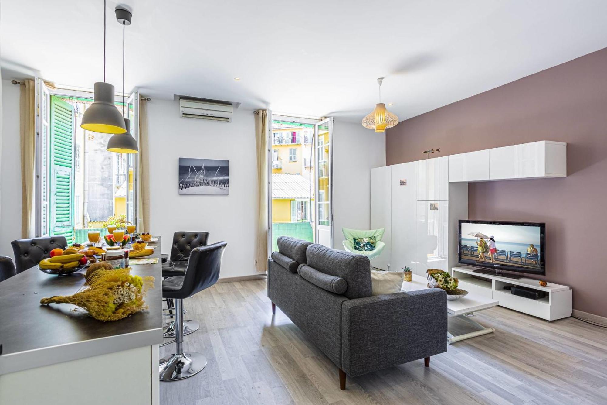 Guisol - Typical 3 Bedroom Ac Near Port Appartement