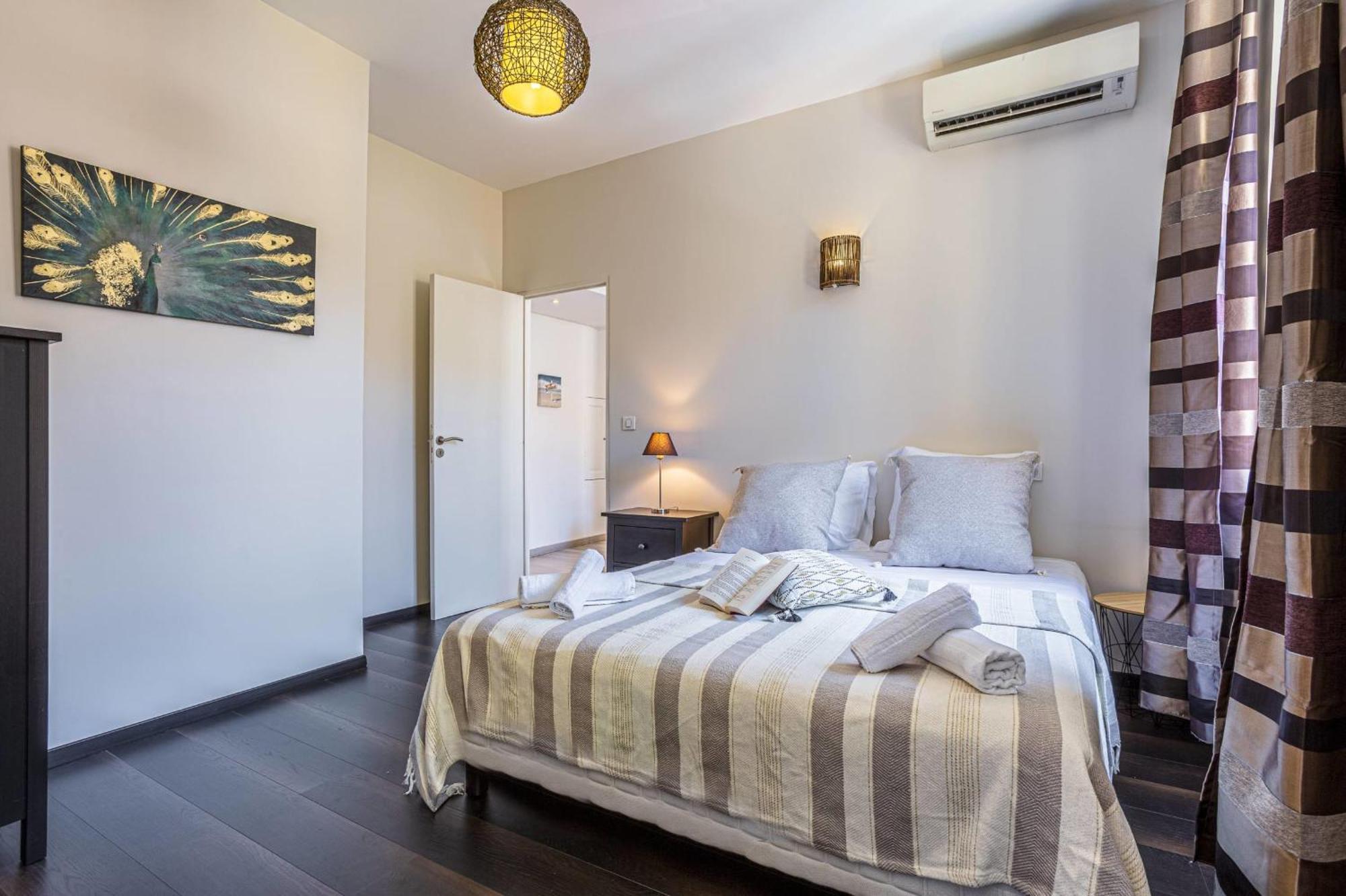 Guisol - Typical 3 Bedroom Ac Near Port Appartement