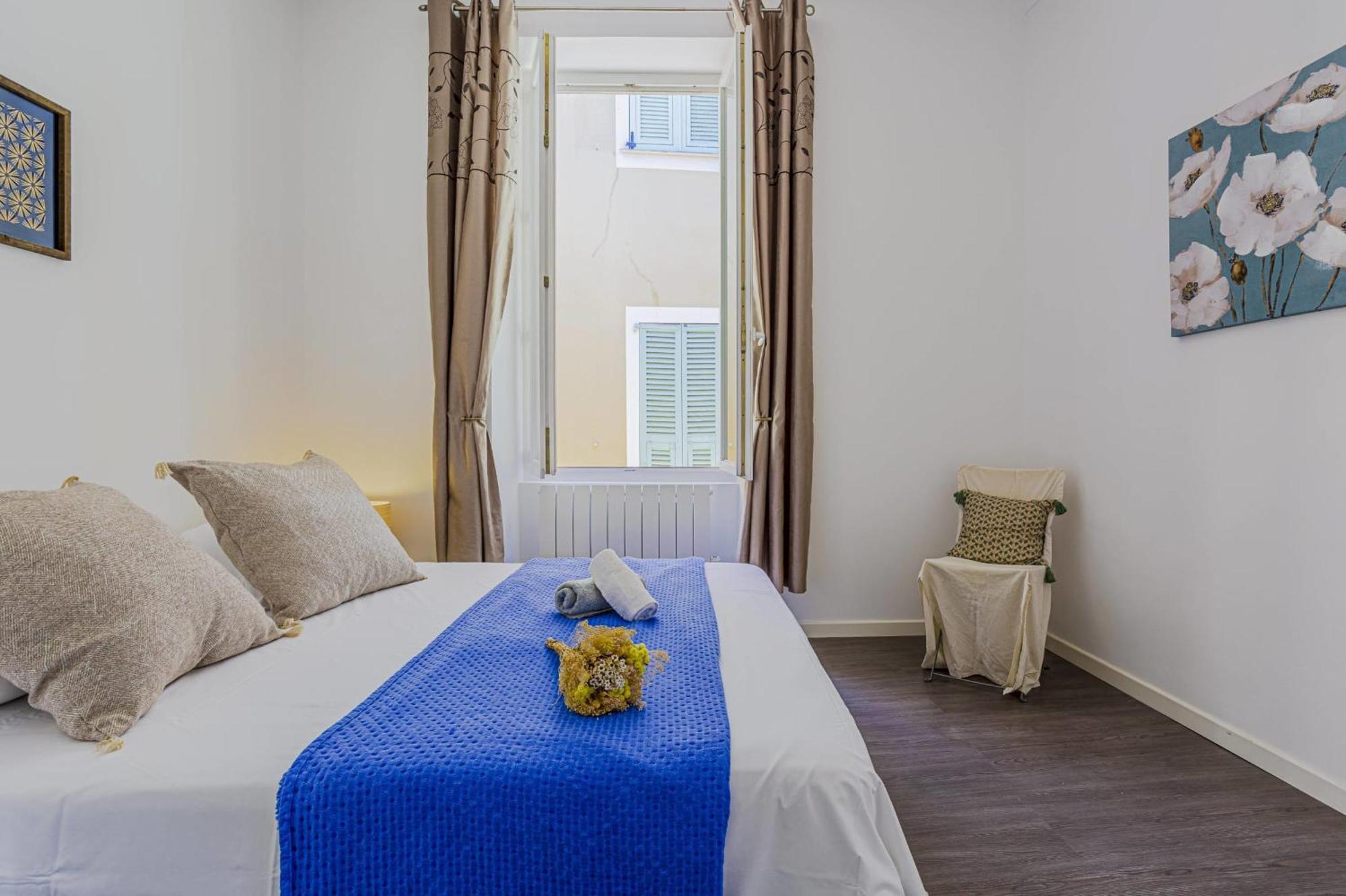 Guisol - Typical 3 Bedroom Ac Near Port