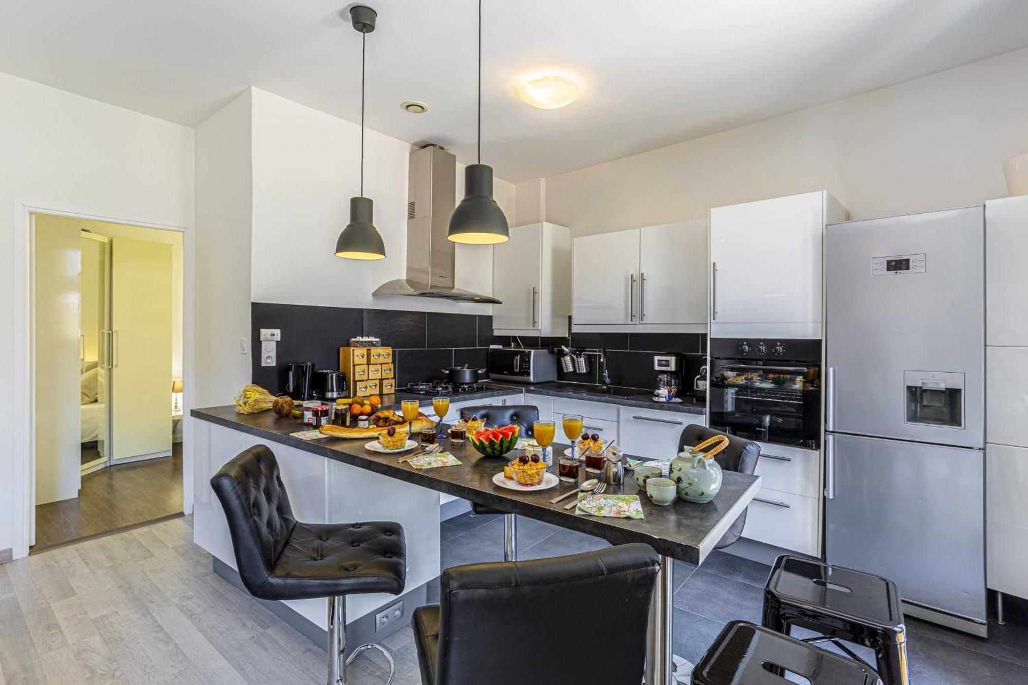 Guisol - Typical 3 Bedroom Ac Near Port Nizza