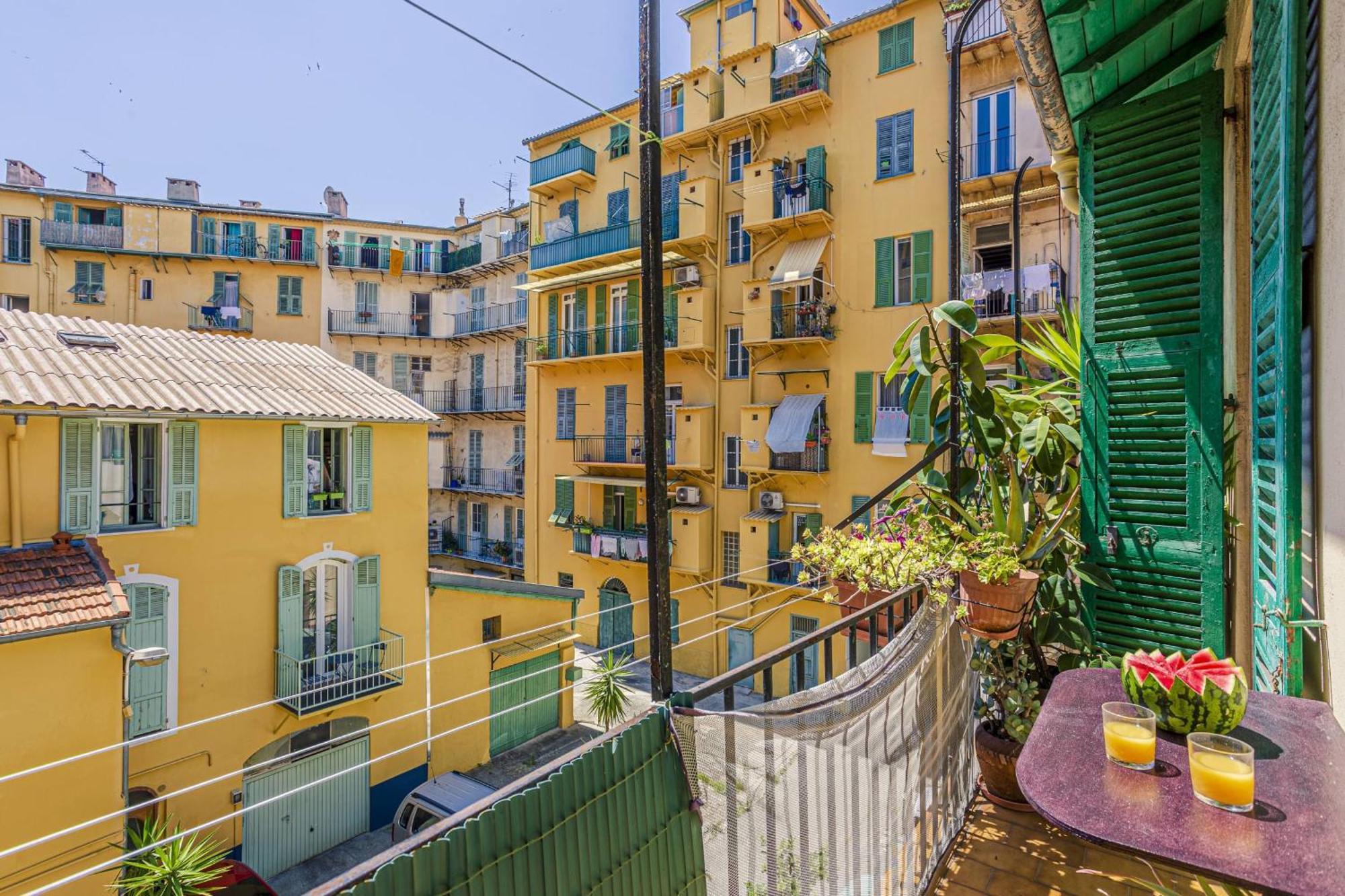 Appartamento Guisol - Typical 3 Bedroom Ac Near Port